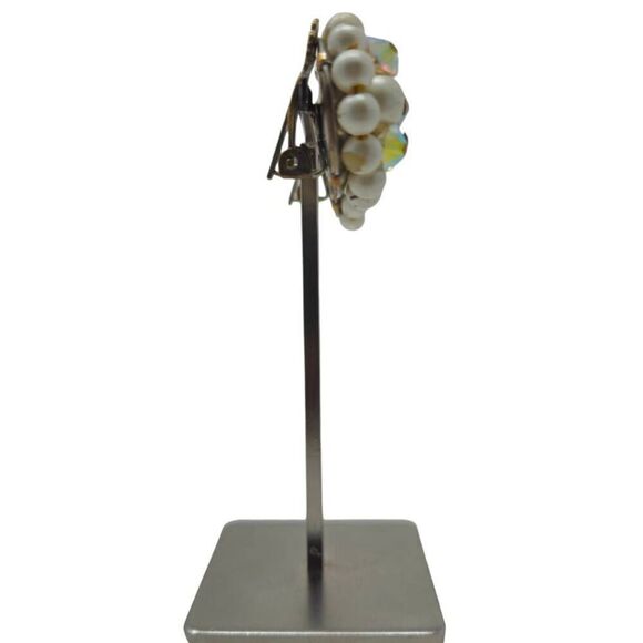 Vintage Off-White Pearl and Clear Aurora Borealis Beaded Cluster Clip-On Earring - Picture 4 of 7